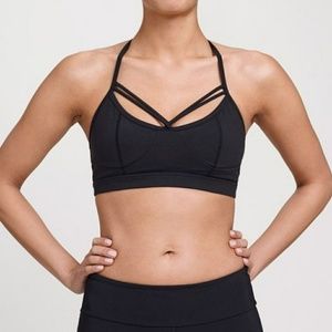 😍FLASH SALE😍Strappy Glyder Black Sportsbra S